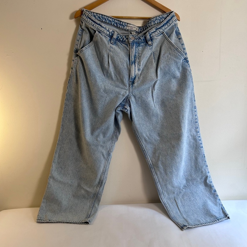 Abercrombie & Fitch Light Wash Wide Leg Jeans